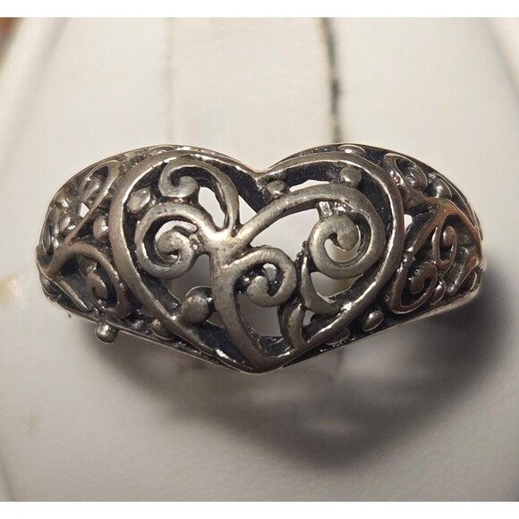 Jewelry - Vintage sterling silver ring sz 7.5